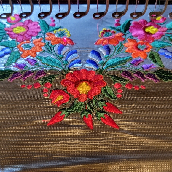 Embroidered Woman T shirts - Picture 5 of 7